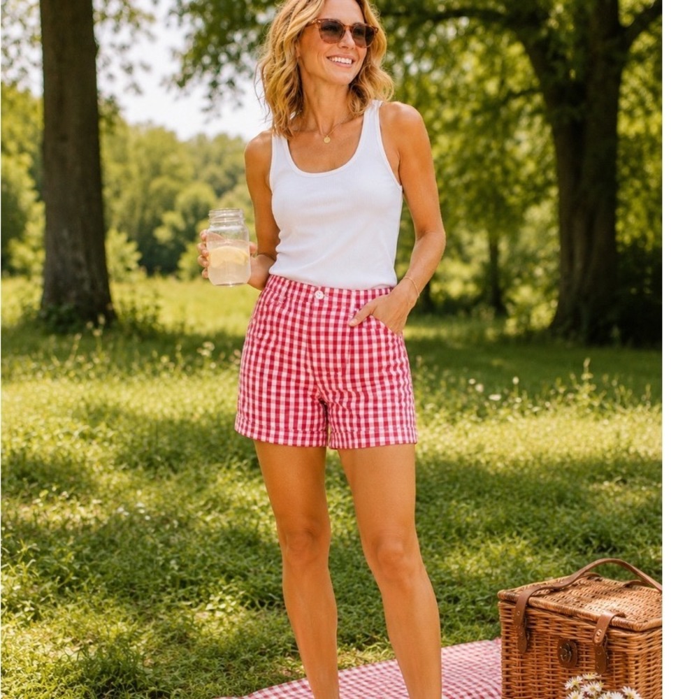 Crown & Ivy red White Gingham Shorts Preppy Summer Logo resortwear. Check